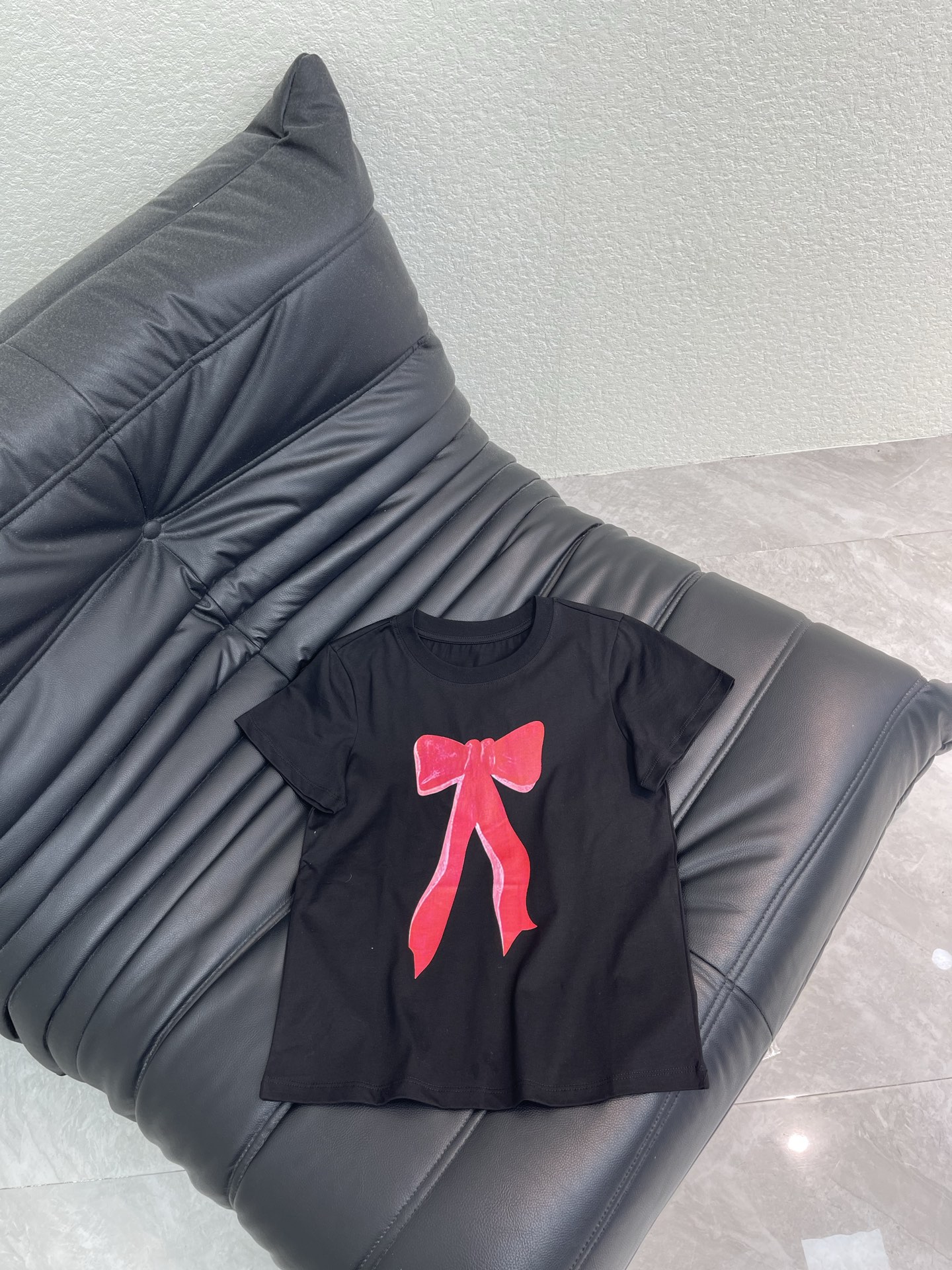 Women's short sleeves